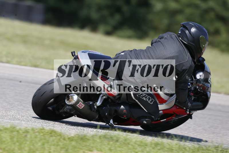/44 09.08.2025 Plüss Moto Sport ADR/Einsteiger/unklar backside